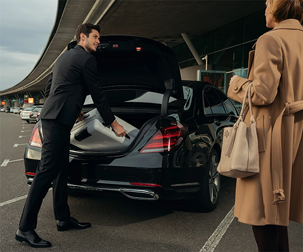 Airport_Transfers_Star-limo-feature